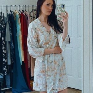 Plum Pretty Sugar Floral Robe